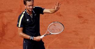 Медведев се класира за 1/8-финалите на турнира в Рим