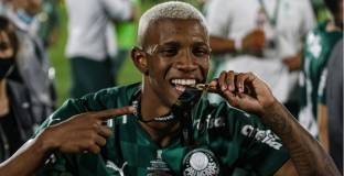  Нотингам Форест се подсилва с двукратен победител в Копа Либертадорес 