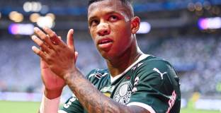 Арсенал е близо до покупката на Данило