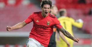  Бенфика оцени Нунес