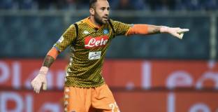 Оспина може да напусне Наполи