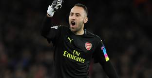 Наполи преговаря за Оспина 