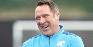 Сиймън ще работи с младежите на Арсенал