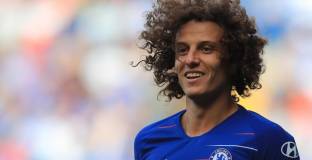 Давид Луис отказал на китайци и остава в Челси