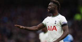 Санчес няма да премине в Спартак Москва по политически причини 