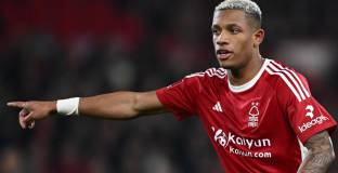 Лион предложи 25 млн. за Данило 