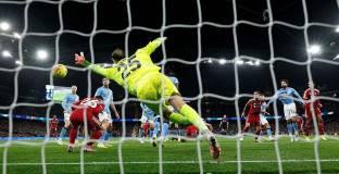 Уеб обясни защо голът на Ван Дайк бе отменен 