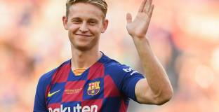   Ман Юнайтед има проблеми с трансфера на Де Йонг