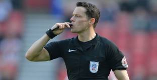 Инглънд е обслужвал мач в ОАЕ преди Тотнъм - Ливърпул 