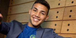 ВЛ и ФИФА попречиха на Челси да продаде Уошингтън