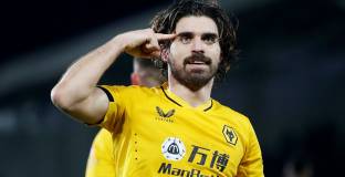  Ман Юнайтед се включи в борбата за Невеш