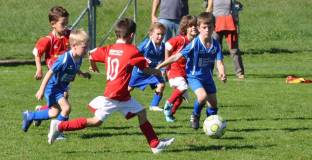 ЦСКА и Левски честитиха празника на децата