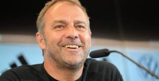 Деко обясни избора на Флик за треньор на Барса