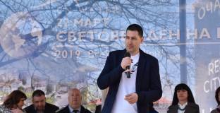 Кметът на Пловдив: Взехме бяла и жълта боя за шадравана, ще слагаме бялата