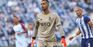 Ман Юнайтед следи Диого Коща 