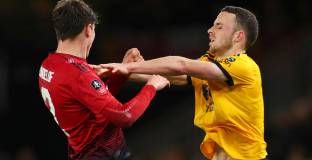 Уулвс изхвърли Юнайтед от ФА Къп