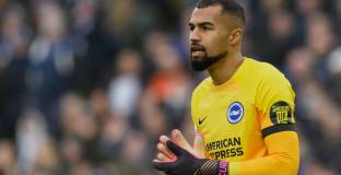 Челси няма да купува вратар през лятото