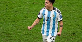  Дибала: Баща ми трябва да е много щастлив 