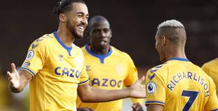 Калвърт-Люин с два в победата над Фулъм (видео)