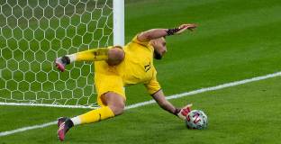 Донарума: Бях спокоен преди дузпите