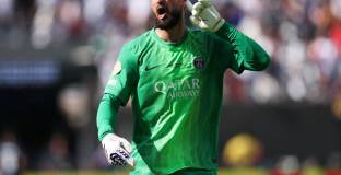 Донарума тренира с играчите на ПСЖ