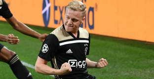Аякс с първи полуфинал от 97-ма след успех над Юве (видео)