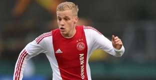 Ван де Бек: Реал преговаря с Аякс