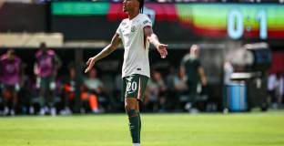 Два гола на Педро изпратиха Челси на финал