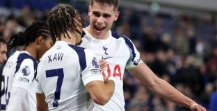 Тотнъм разгроми Евертън 