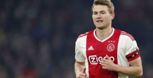 Източник: Де Лигт ще премине в ПСЖ