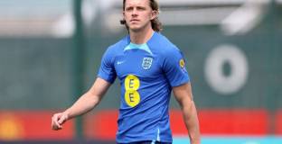 Нюкасъл може да наеме двама от Челси и Ман Сити 