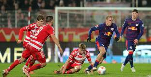 Снеговалеж отложи два мача от Бундеслигата 