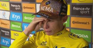 Вингегор бе изнесен на носилка след масов сблъсък