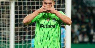 Гьокереш е подписал с английски клуб?