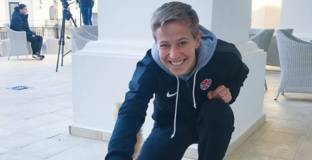 Футболистка стана мъж