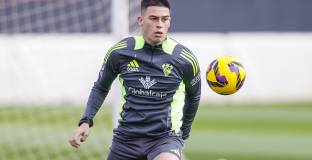 Защитник на Албасете коментира разликата между Барса и Реал Мадрид 