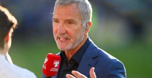 Сунес: Мейну е наивен и не разбира играта