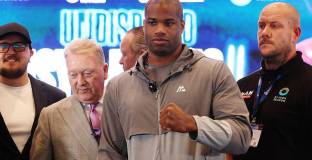 Дюбоа заплаши Усик