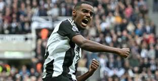 Нюкасъл удари Арсенал