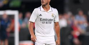 Анчелоти: Азар знае, че конкуренцията е висока 