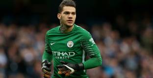 Едерсон: Ако се наложи мога да играя и нападател