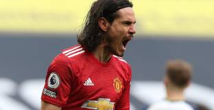 Невил: Малко се притеснявах от трансфера на Кавани