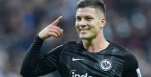 Айнтрахт - Шалке 04 3:0