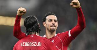 Ливърпул се съживи във Франкфурт (видео)