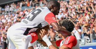 Айнтрахт, Мьонхенгладбах и Волфсбург с победи в кръга на Бундеслигата