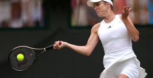 Свитолина напусна Australian Open заради проблеми с гърба