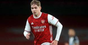 Невил се надява Смит -Роу да не повтори участта на Али