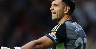 Мартинес: Съдиите на чужд терен ни правят живота труден