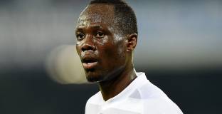 Сестрата на халф на Верона почина след престрелка