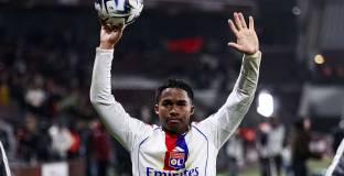 Челси готви оферта за Ендрик